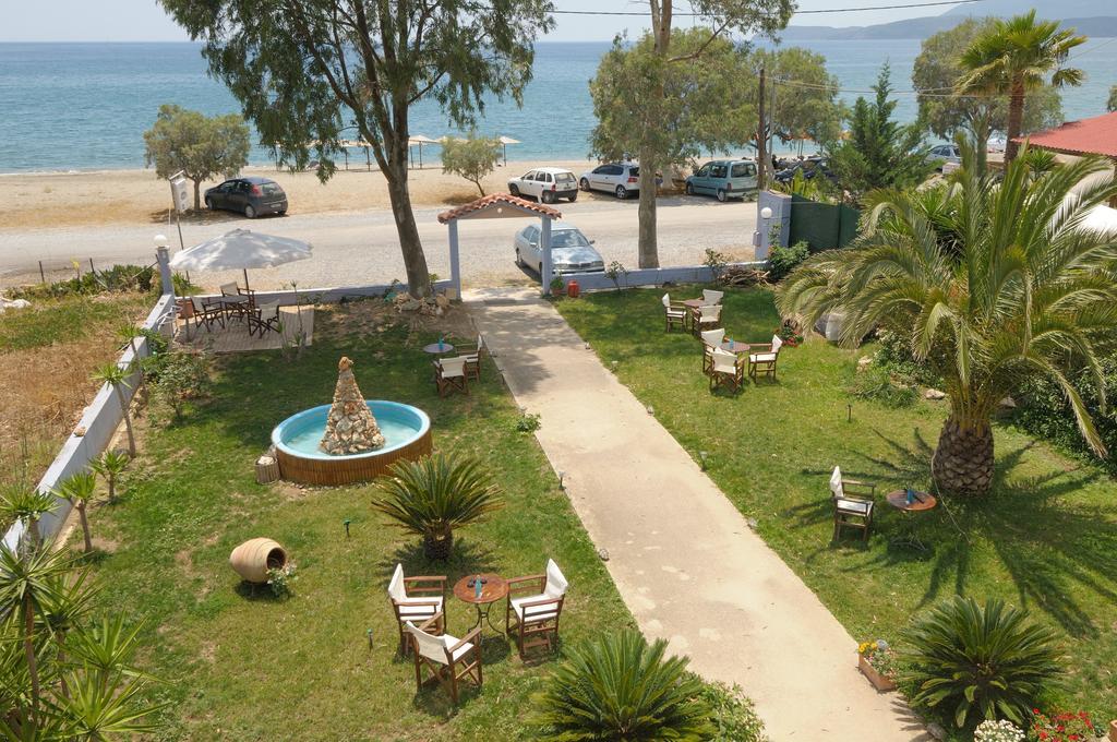 Aparthotel Land Of Gods à Gythio Extérieur photo
