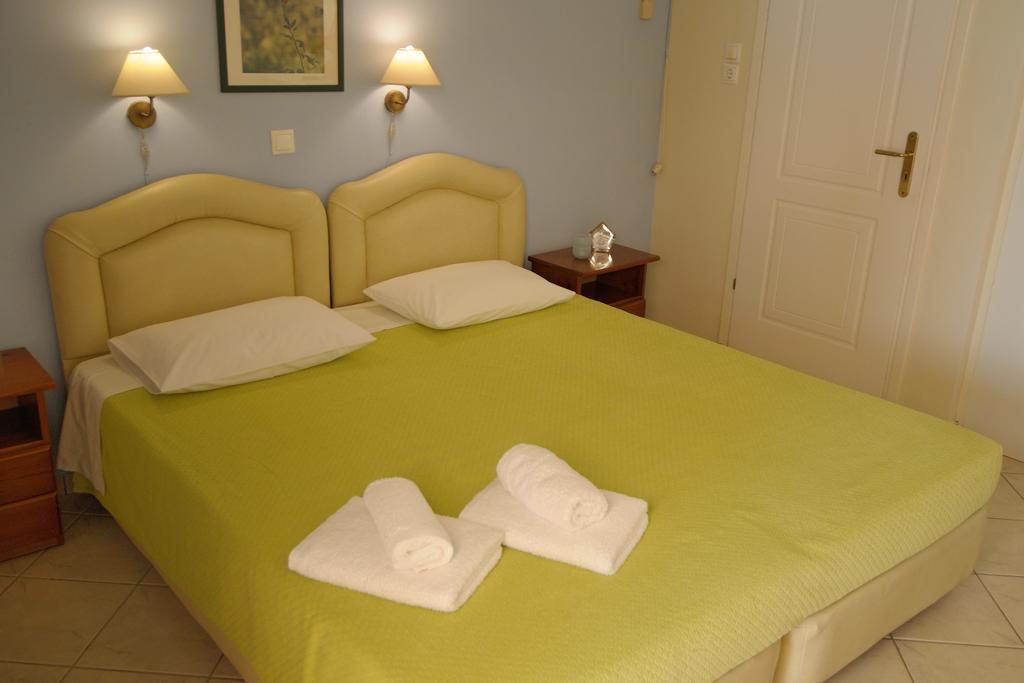 Aparthotel Land Of Gods à Gythio Extérieur photo