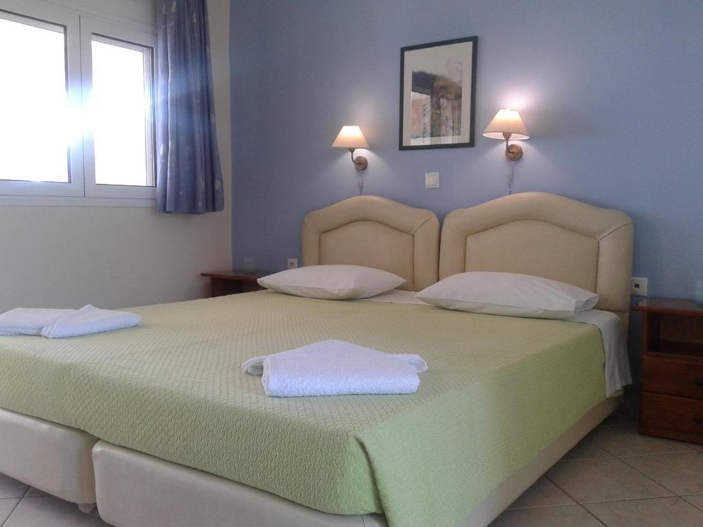 Aparthotel Land Of Gods à Gythio Chambre photo