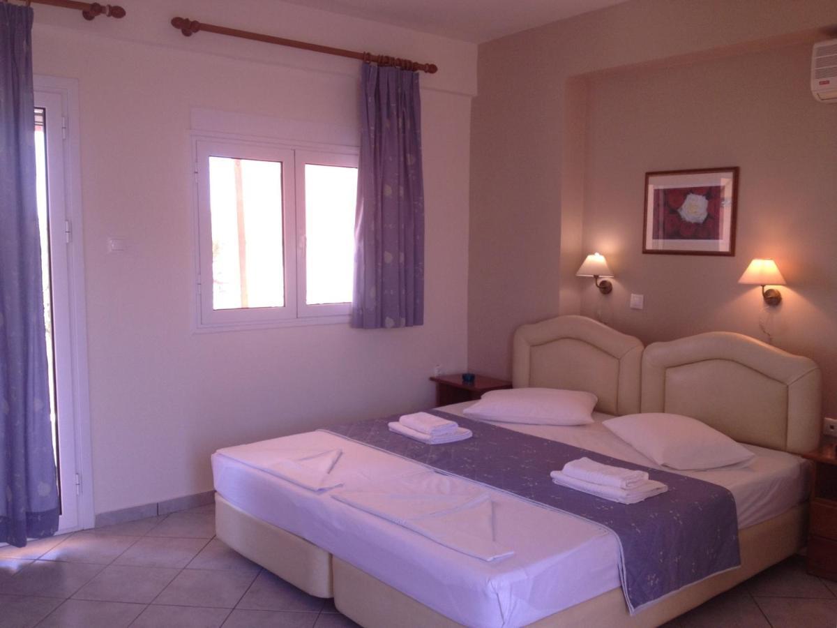 Aparthotel Land Of Gods à Gythio Chambre photo